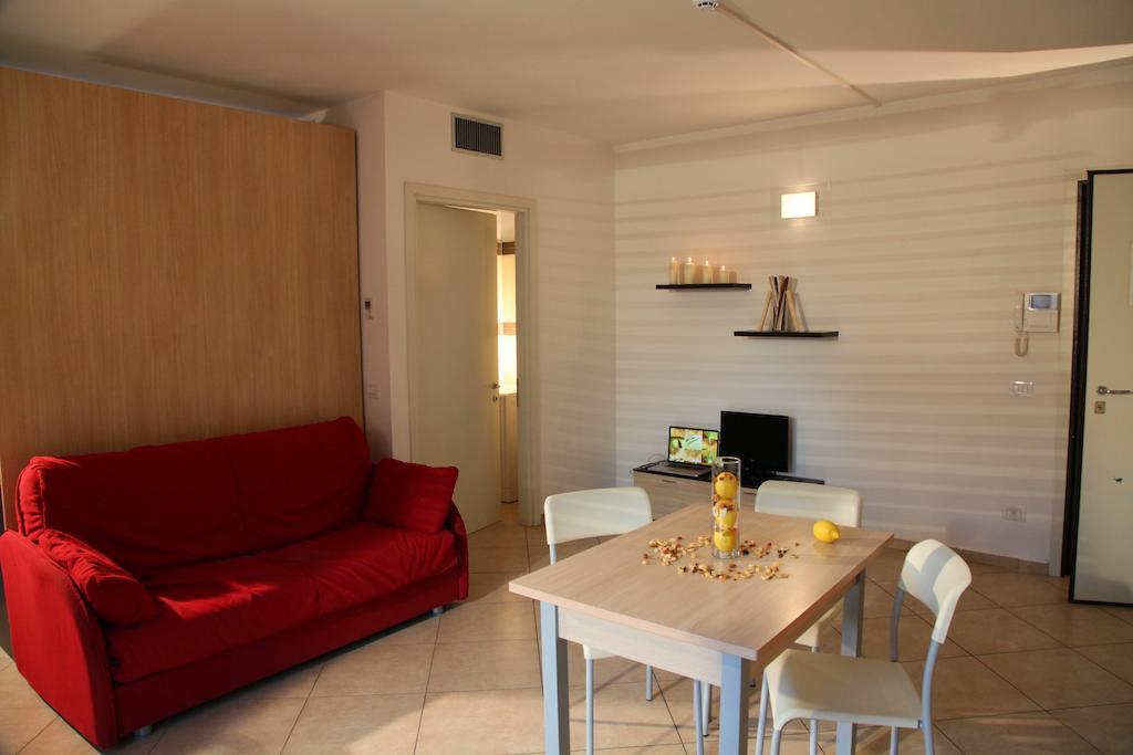 Residence Ilario Suite Hotel Riccione Værelse billede