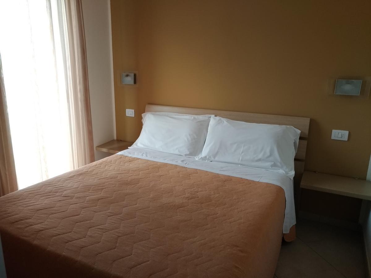 Residence Ilario Suite Hotel Riccione Eksteriør billede