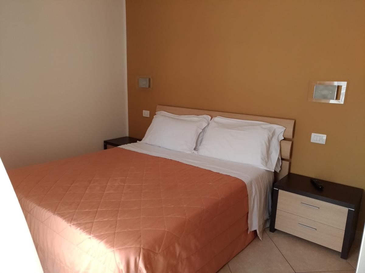 Residence Ilario Suite Hotel Riccione Eksteriør billede