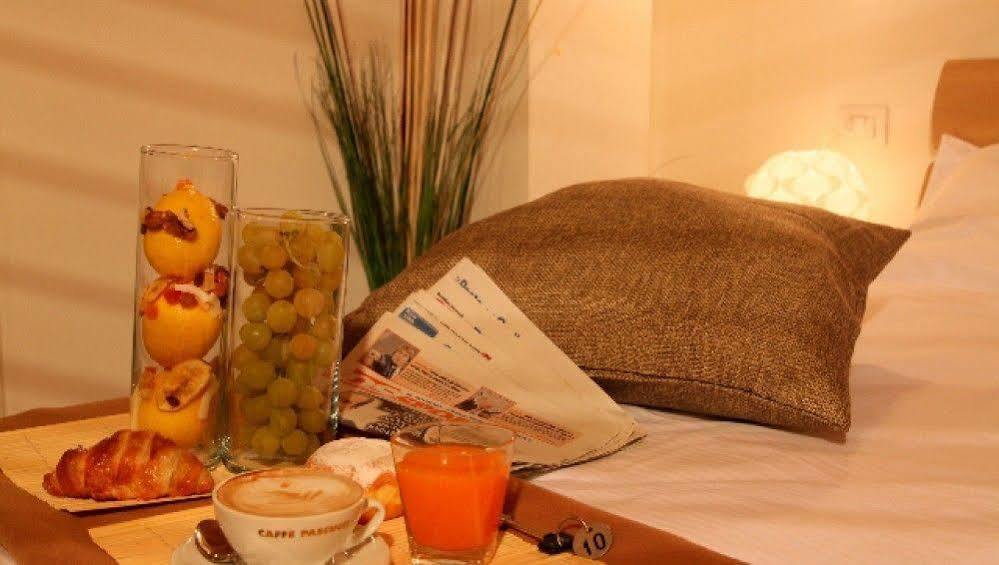 Residence Ilario Suite Hotel Riccione Eksteriør billede