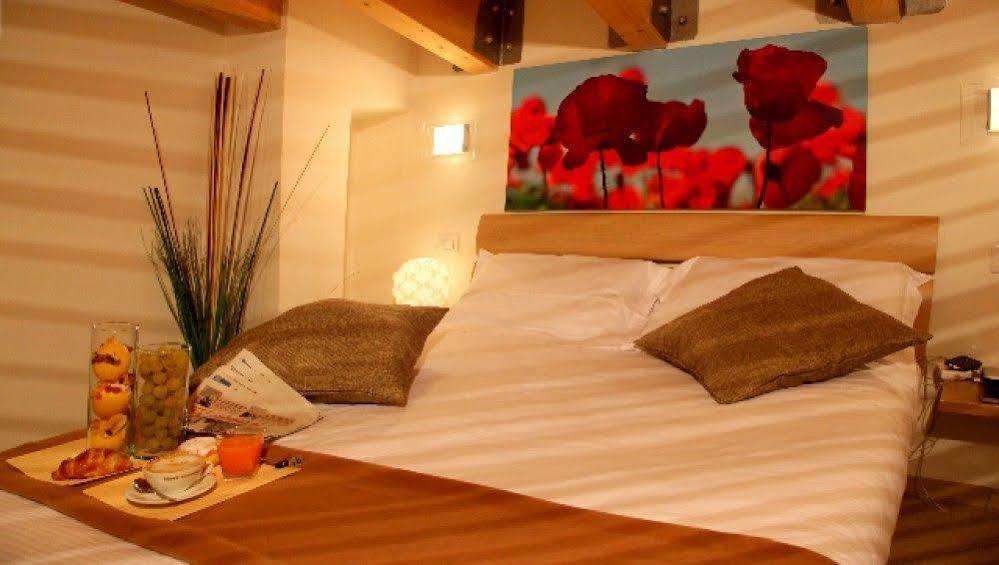 Residence Ilario Suite Hotel Riccione Eksteriør billede